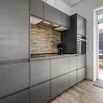Dom wakacyjny Bondi - 75m From The Sea By Interhome *