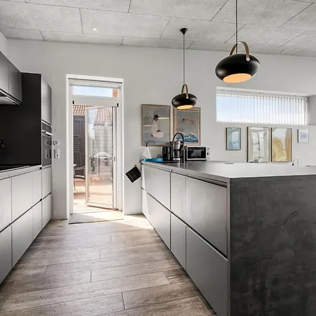 Bondi - 75m From The Sea By Interhome Knebel